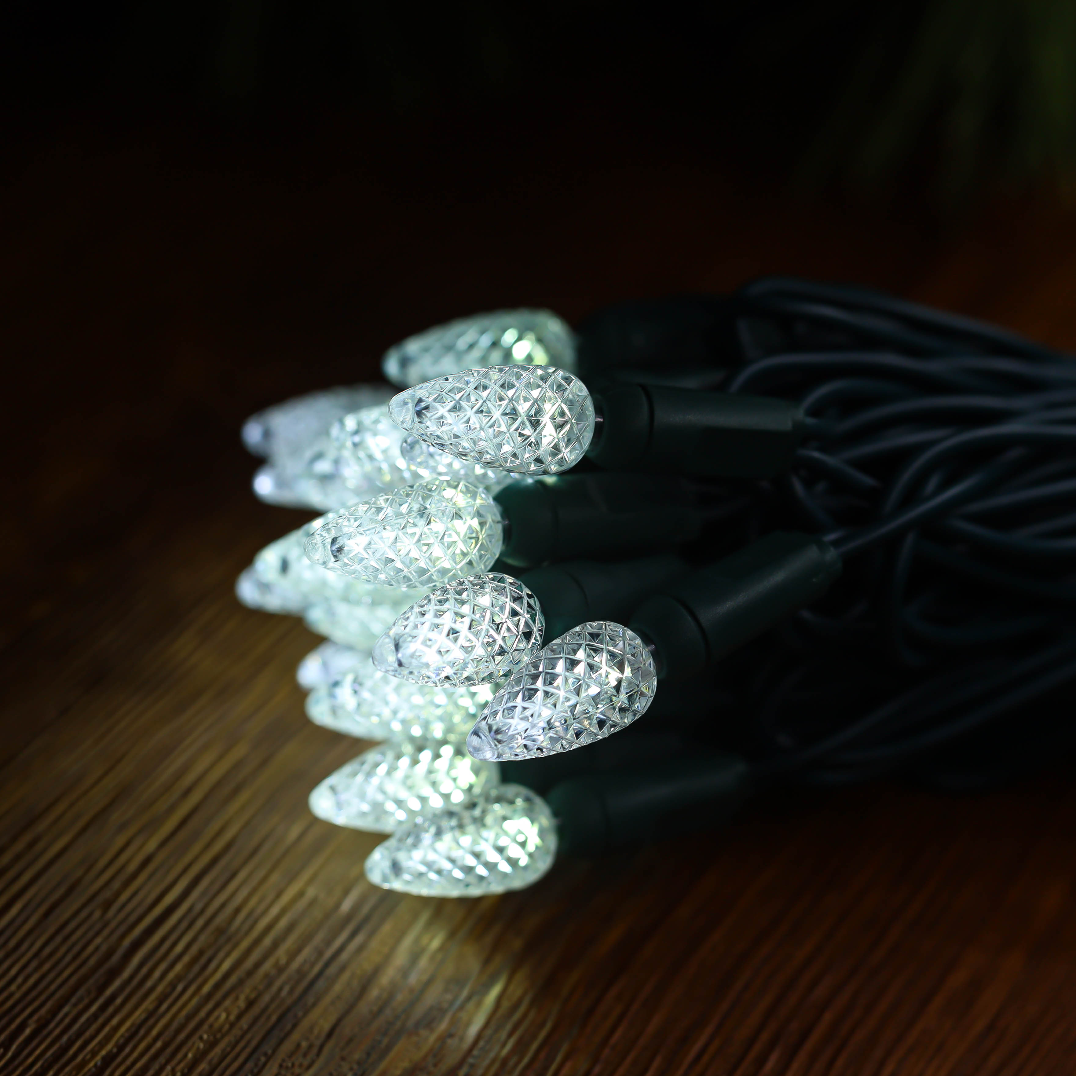 سلسلة مصابيح LED من الدرجة التجارية C3 من UL للاستخدام الخارجي لعيد الميلاد باللون الأبيض البارد