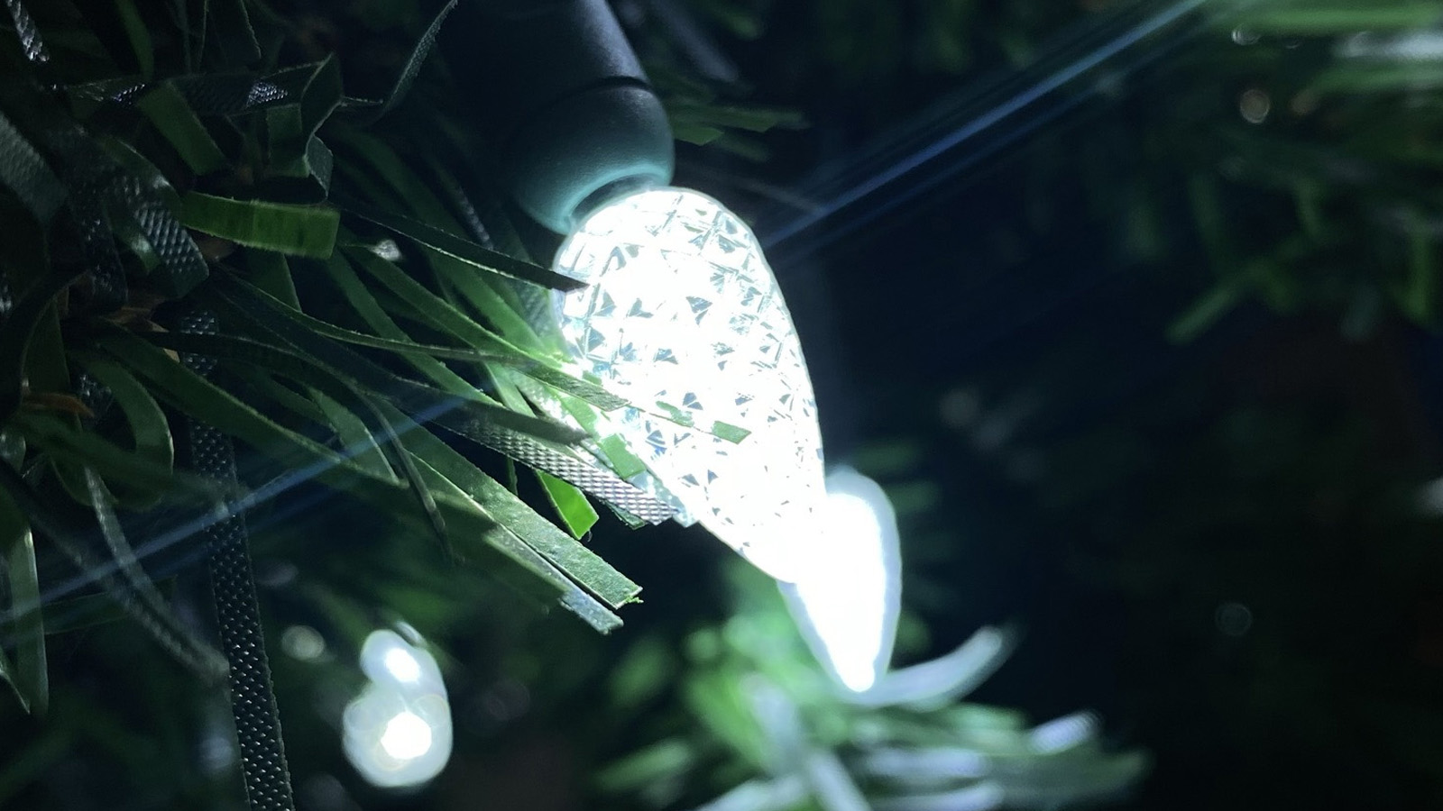 C3 أبيض بارد 0000