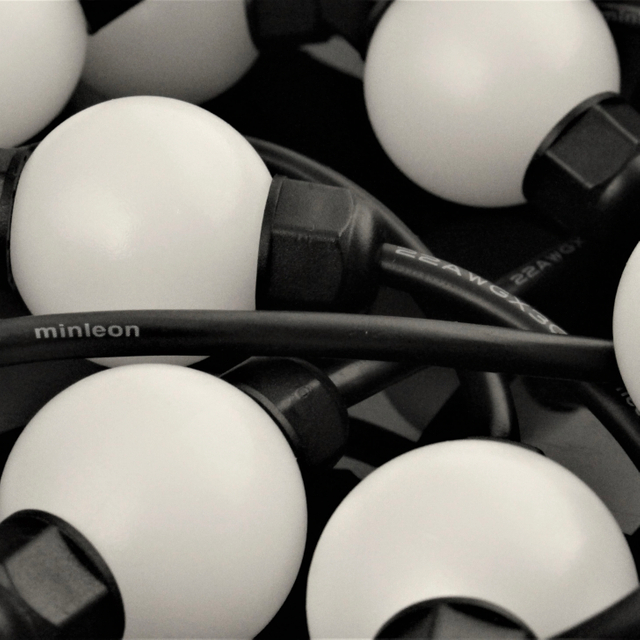 RGB G28 TRIKLIT مصابيح ديكور في الهواء الطلق